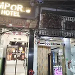 Hotel Excellancy - New Delhi Railway Station - Paharganj