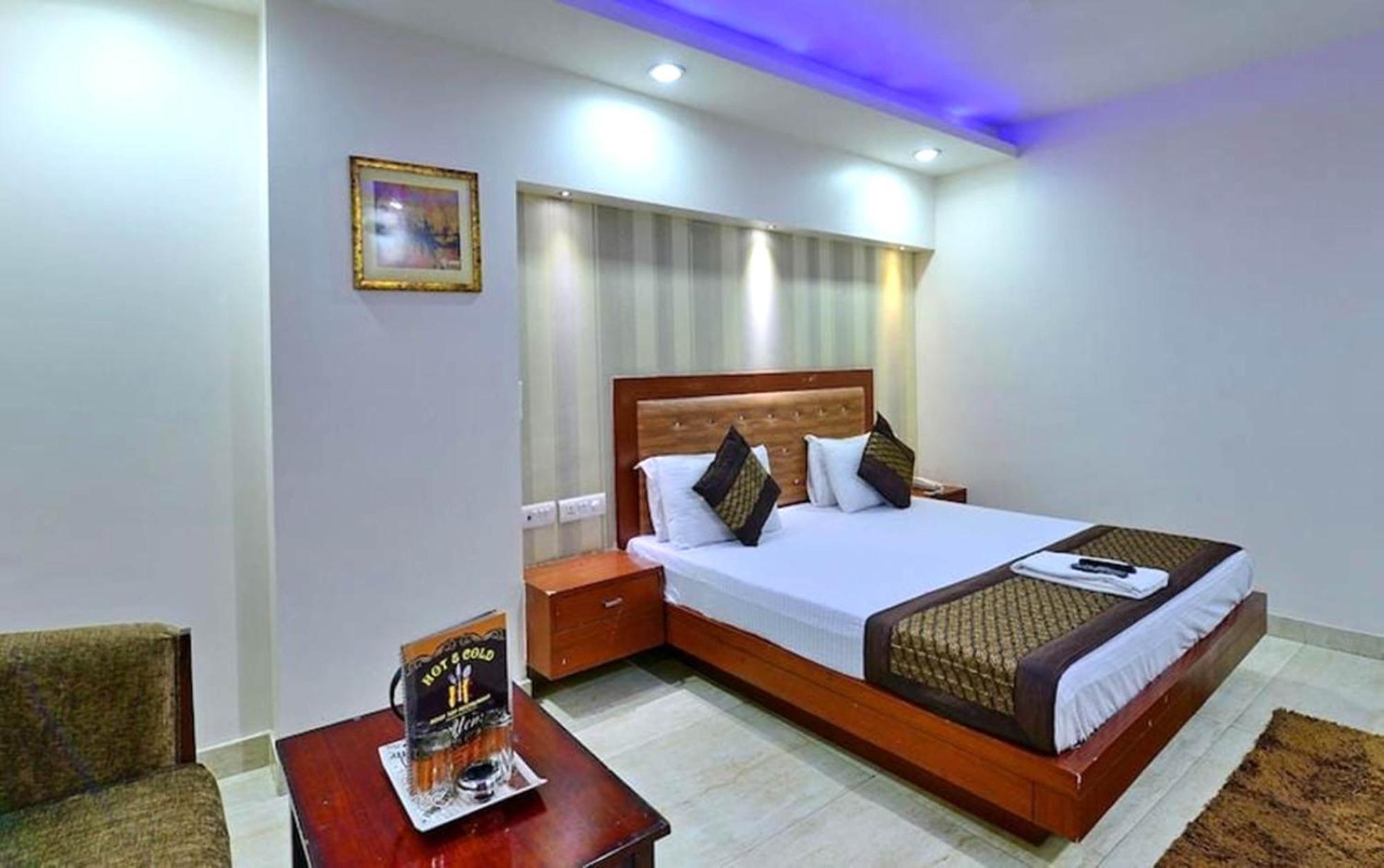 Excellancy - Railway Station - Paharganj Hotel New Delhi