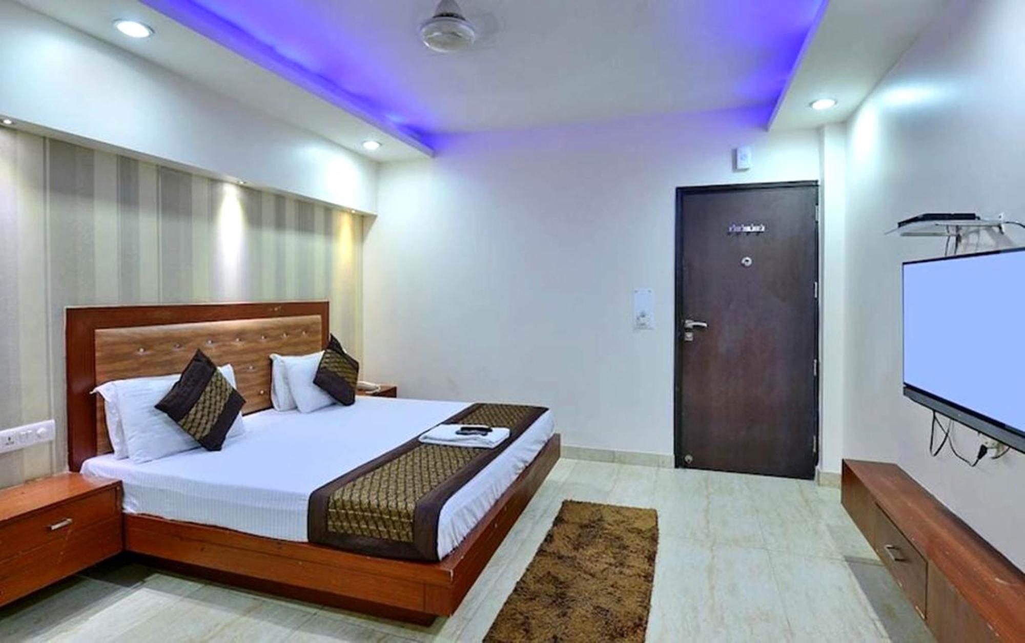 Excellancy - Railway Station - Paharganj 3*