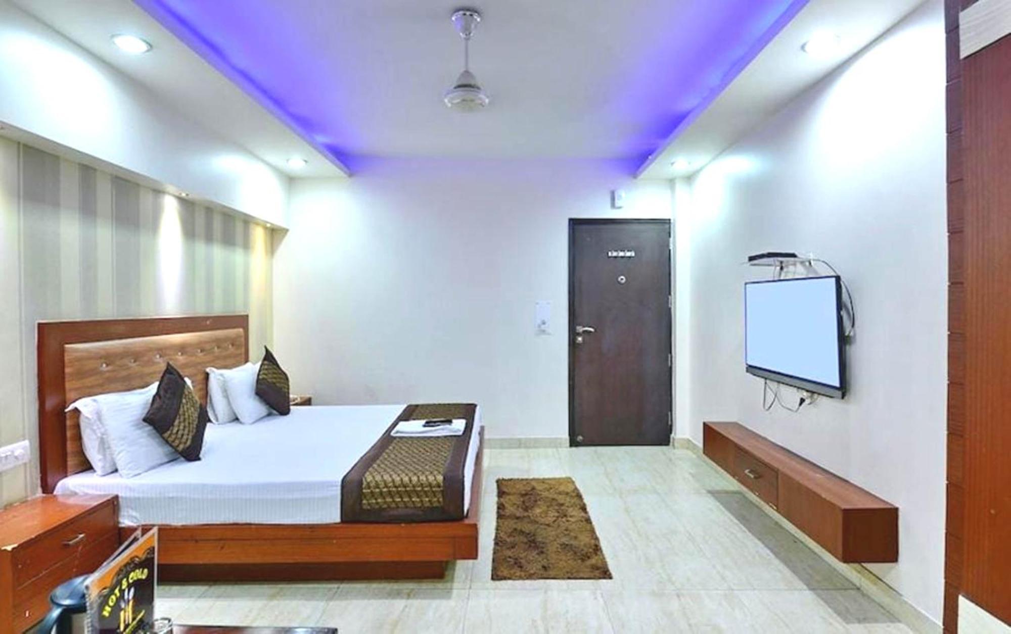 Hotel Excellancy - Railway Station - Paharganj 3*
